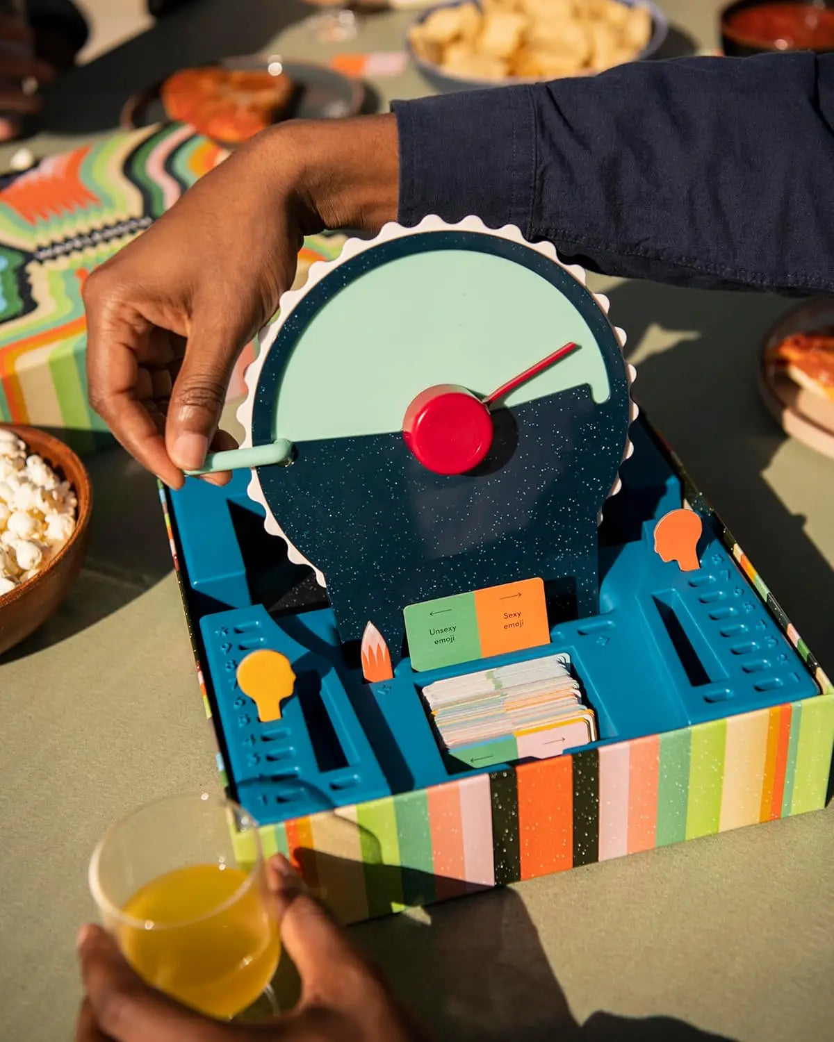 Wavelength: A Telepathic Party Game 2-12 Players